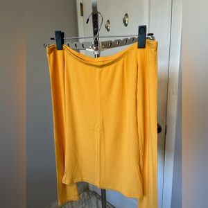 Hollister Ribbed Off-the-Shoulder, Long Sleeve Top in Mustard Yellow
